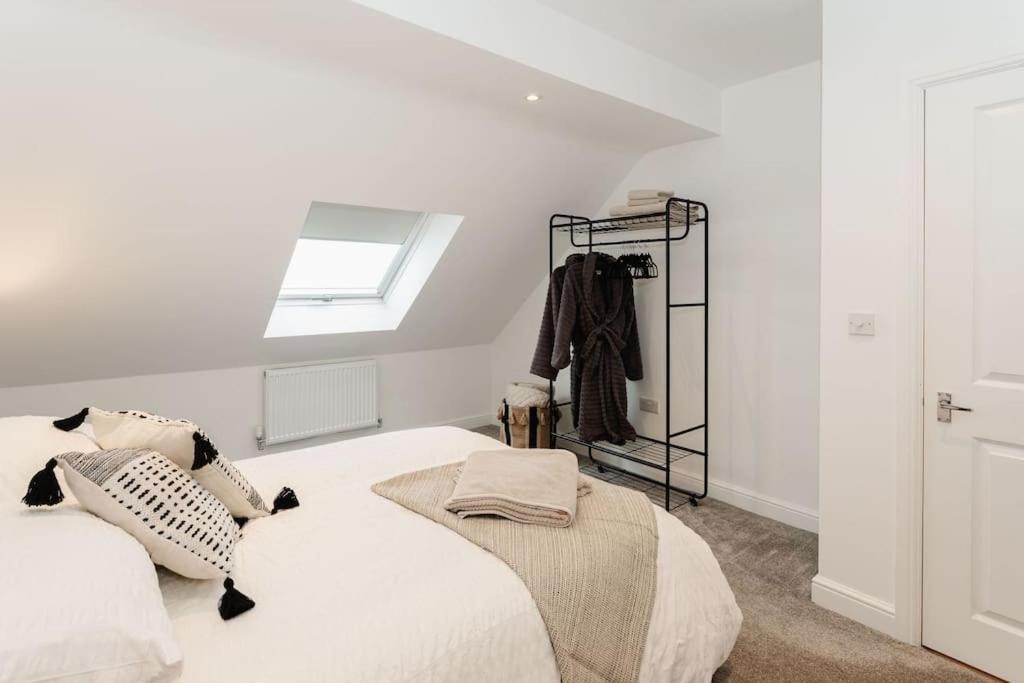 Boutique Apartment - Mazerystays Exley Exterior photo